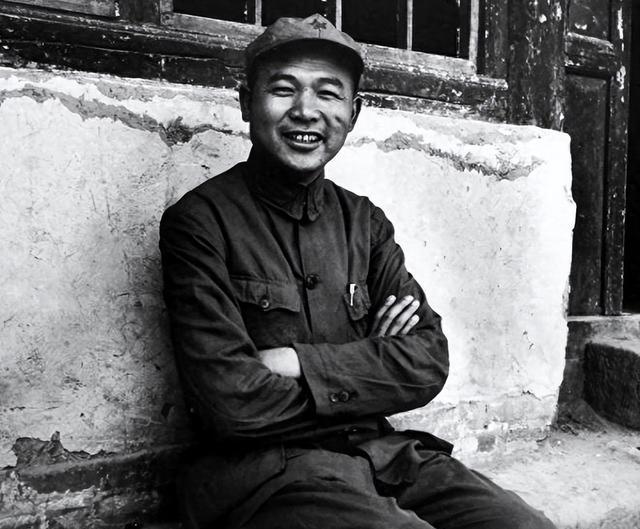 英雄联盟竞猜-1937年八路军6个旅长排座次，陈赓竟然只排第五？榜首那位确实惹不起