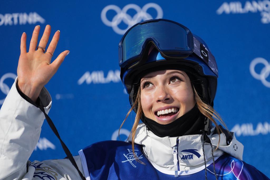 开云-爱游戏-完美收官！谷爱凌卫冕自由式滑雪U型场地金牌，李方慧夺银